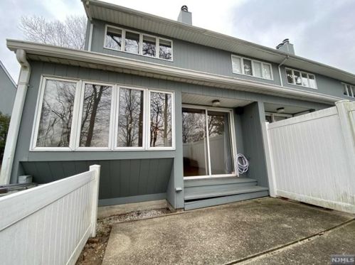 112 Marion Dr, Town Center NJ  07052-3305 exterior