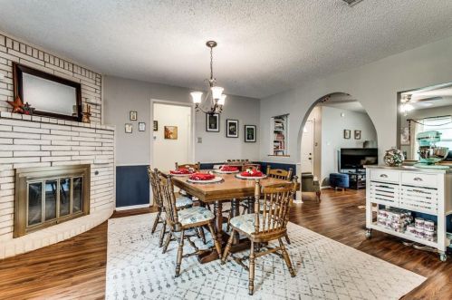 2119 Royal Oaks Dr, Irving TX 75060-5130 exterior