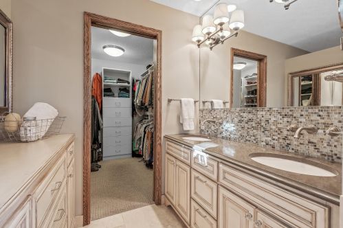 7677 128th St, Saint Paul MN  55124-9767 exterior