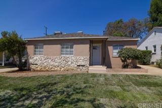 2467 El Sol Ave, Altadena, CA 91001-5241