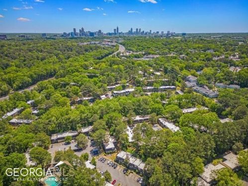 106 Adrian Pl, Atlanta GA  30327-4003 exterior