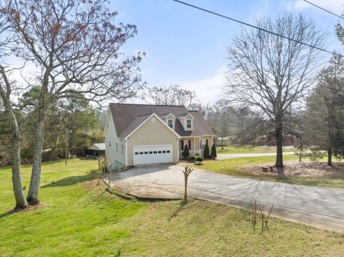 4377 Pine Vale Rd, Gainesville, GA 30507-8769