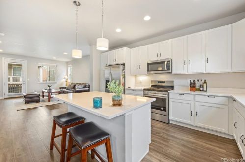 2418 Troy Ct, Aurora CO 80011-6641 exterior