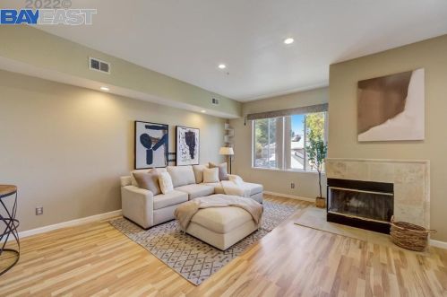 2167 Brandywine Pl, Hayward, CA 94542-1145