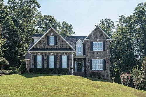 712 Croswell Ct, Whitsett, NC 27377-9301