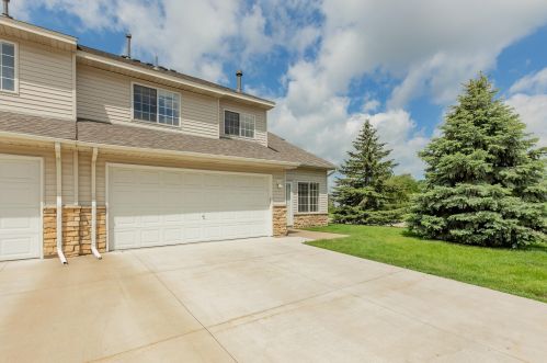 808 Ferdinand Dr, Prior Lake, MN 55379-3940