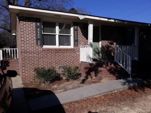 1615 Clinton St, Barnwell, SC 29812-1749