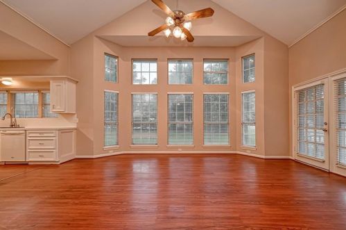 72 Rolling Hills Dr, Conroe TX  77304-1261 exterior