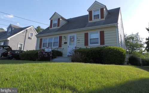 223 Regina Ave, Trenton, NJ 08619-2205