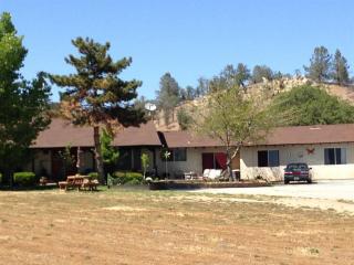 23323 Willow Canyon Rd, Tehachapi, CA 93561-8057