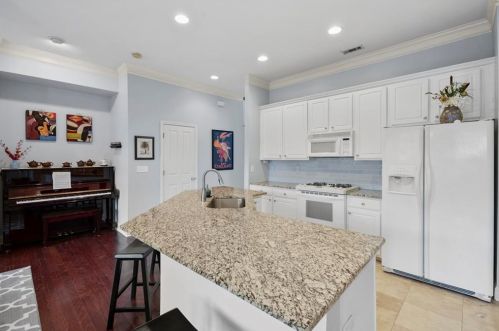 3433 Henderson Reserve, Atlanta GA  30341-6056 exterior