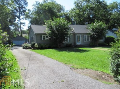 142 Griffin Dr, Carrollton, GA 30117-4205