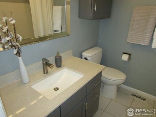 2455 Hampshire Sq, Fort Collins CO  80526-5839 exterior