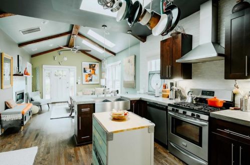 1837 Hosea L Williams Dr, Atlanta GA  30317-2211 exterior