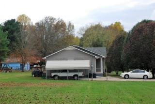 712 Elliott Dr, Cowan, TN 37318-3019