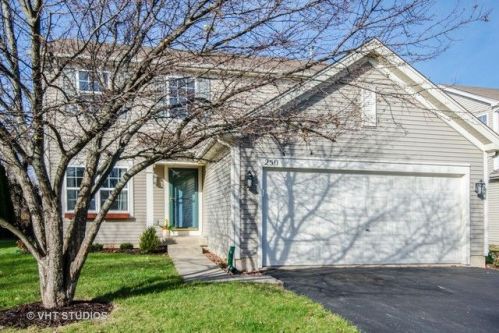 250 Copper Mountain Dr, Gilberts, IL 60136-4076
