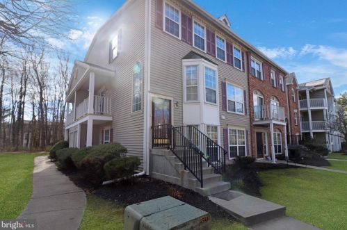 2 Cheverny Ct, Trenton NJ  08619-4711 exterior