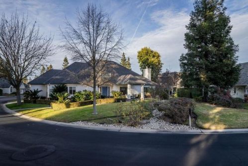2998 Wellington Ln, Fresno, CA 93711-1163