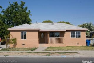 2824 9th St, Ceres, CA 95307-3311