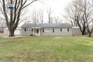 64 Clark Ave, Oswego, IL 60543-9088