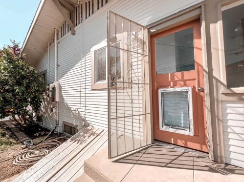 4226 Highland Pl, Riverside CA  92506-1104 exterior