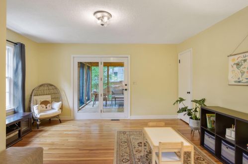2260 Medicine Lake Blvd, Minneapolis MN  55441-4238 exterior