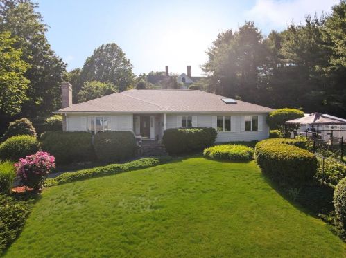 47 Narragansett Bay Ave, Warwick, RI 02889-6609