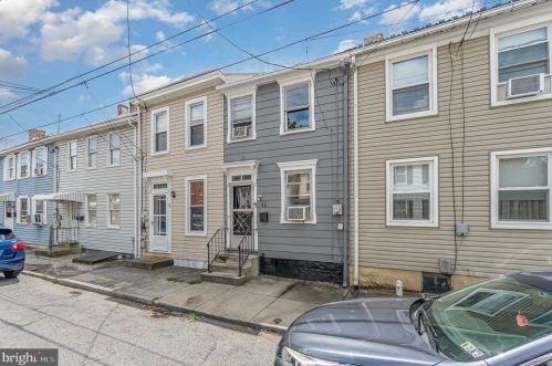 52 Penn St, Carlisle, PA 17013-2432