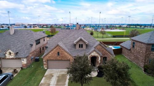 116 Sports Row, Waxahachie, TX 75165-8863