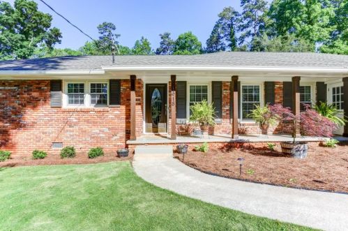 1918 Hebron Hills Dr, Tucker, GA 30084-5903