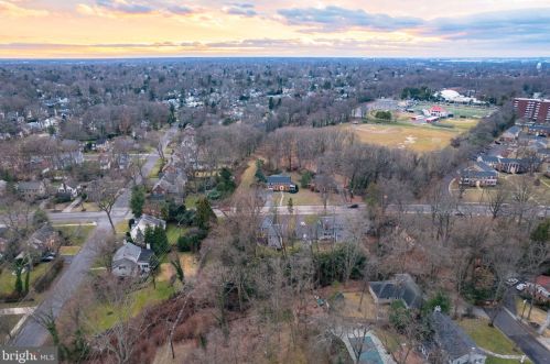 520 End Ave, Tavistock NJ  08033-2630 exterior