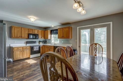 157 Heatherwood Dr, Ephrata PA  17522-2677 exterior