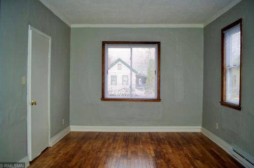 914 Armstrong Ave, Saint Paul, MN 55102-3708