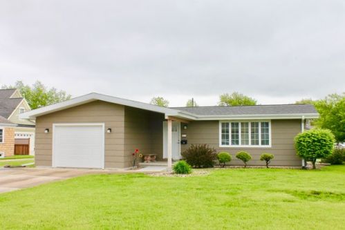 424 5th Ave, Ottawa, IL 61350-3622