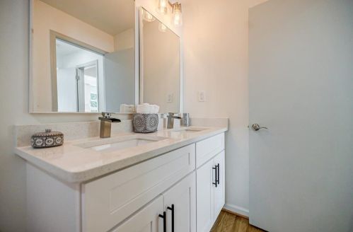 3192 Candace Dr, Atlanta GA  30316-4932 exterior