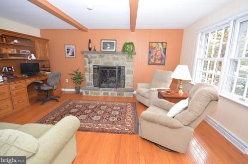 1949 Rachael Dr, Lancaster PA  17601-3627 exterior