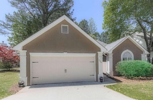 754 Reeves Lake Dr, Marietta, GA 30064-5239