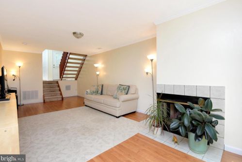 5 Brookline Ct, Princeton NJ  08540-1741 exterior