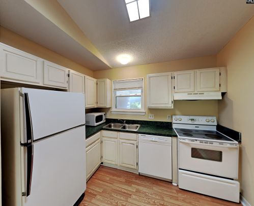637 Edgewater Ln, Cayce-West Columbia SC  29169-6944 exterior
