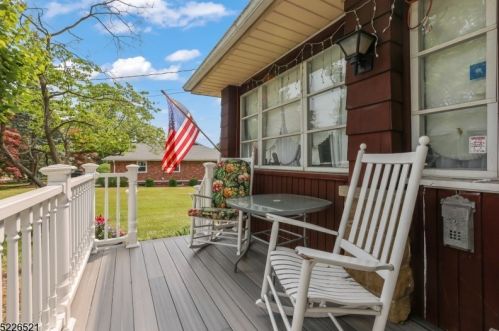 165 Cliffwood Ave, Cliffwood, NJ 07721-1404