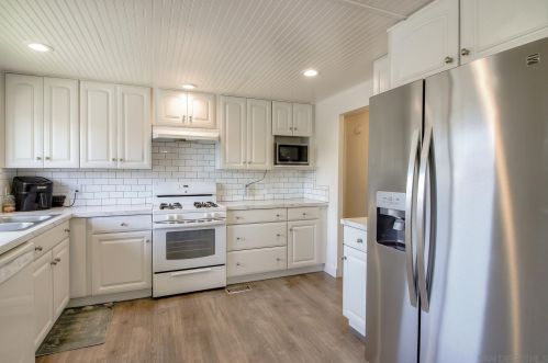 446 Chateau La Salle Dr, San Jose, CA 95111-3037