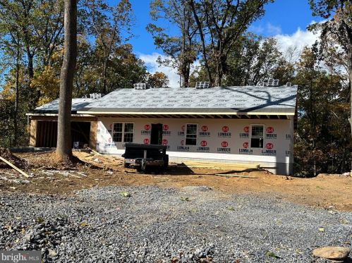 1099 High Top Rd, Linden, VA 22642-5442