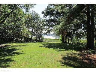 2888 Point Dr, Chesapeake, VA 23321-4125