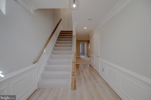 2495 Terra Cotta Cir, Herndon, VA 20171-4696