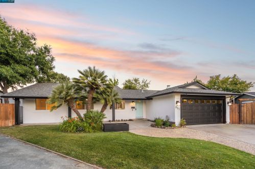 951 Orion Way, Livermore, CA 94550-6333