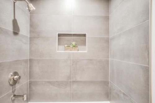 260 Girard St, San Francisco CA 94134-2110 exterior