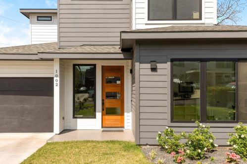 1002 Daphne Ct, Austin, TX 78704-6914
