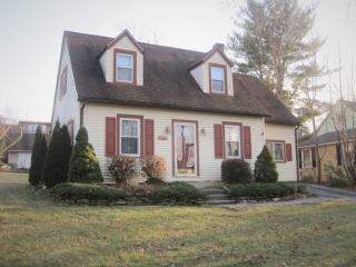 44 Victory Ave, Delaware Park, NJ 08865-3845