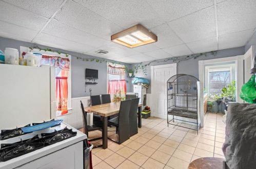 69 Ledge St, Providence, RI 02904-2316