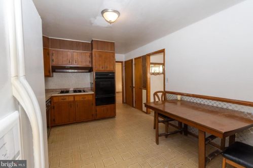 426 Holiday Dr, Aberdeen MD  21001-1813 exterior